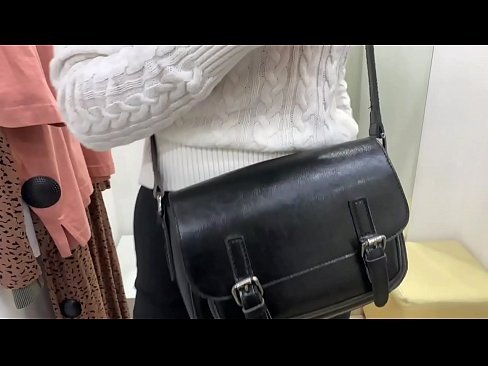 ❤️ Јавна мастурбација младе кучке ФералБерри са дилдом у соби за мерење ❤❌ Хард порно ат порн sr.teatroporno.ru ❌❤